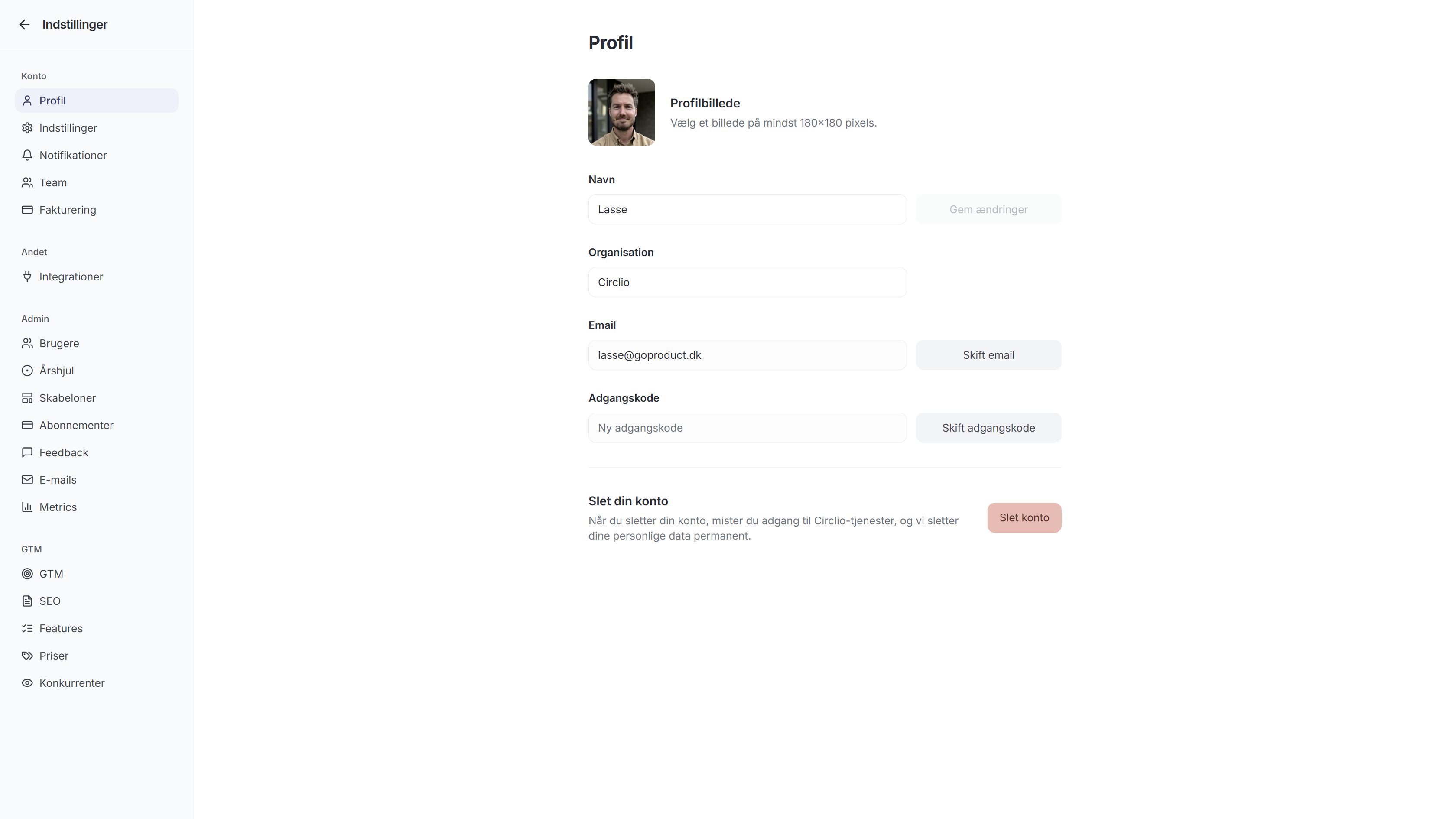 Indstillinger Profil med navn, organisation og email